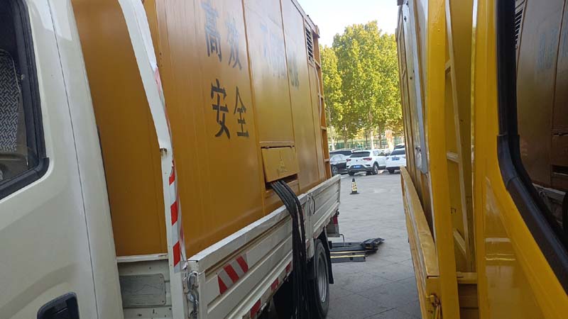 横峰如何判断柴油发电机组和UPS电源的切换时间是否符合要求？