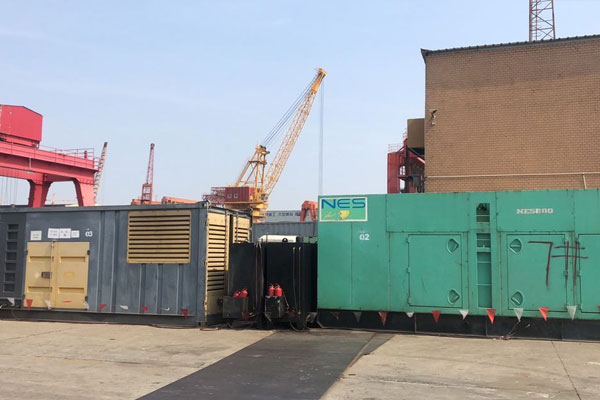 横峰发电机出租空气滤清器的清洁频率是多少？