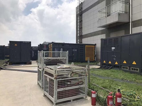 横峰除了定期检查，还有哪些方法可以及时发现接触式转速表探头的磨损？